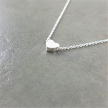 Load image into Gallery viewer, VDF - Feminine Chain Heart Pendant Necklace™
